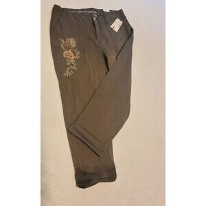 Westport Womens Boyfriend Pants NWT 16W Midrise Green Embroidered Signature Fit